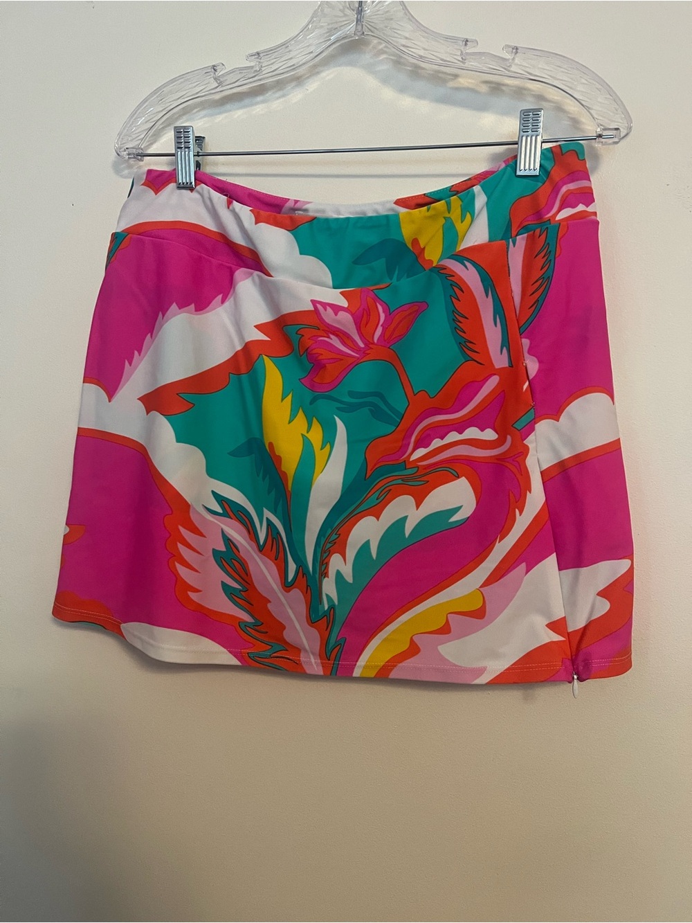 Jude Connally Coral & Teal Abstract Print Tennis Skort.